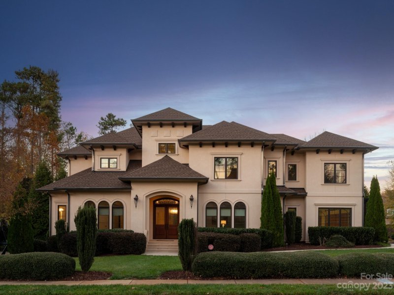 3031 Kings Manor Drive