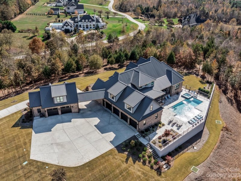 Property image 2 at 987 Pinnacle Drive, Iron Station, NC 28080