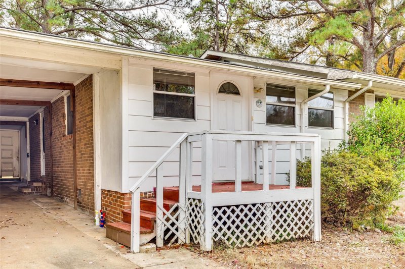 Property image 2 at 1962 Marett Boulevard, Rock Hill, SC 29732