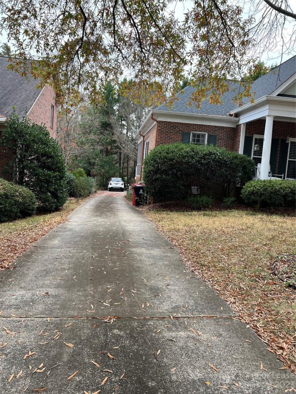 Property image 3 at 106 Mcconnell Drive, Davidson, NC 28036