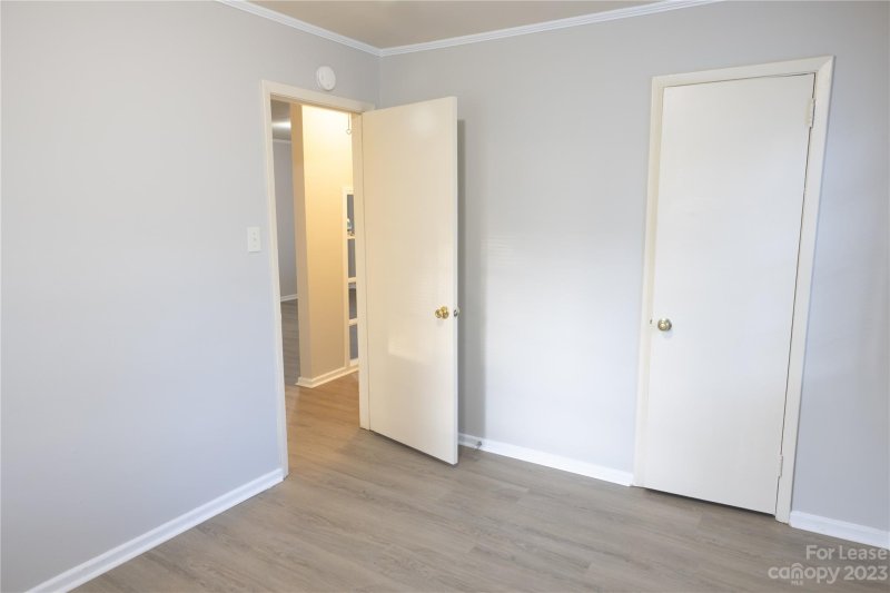 Property image 5 at 1911 Manteo Court, Charlotte, NC 28208