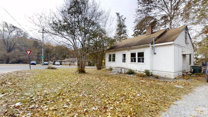 Property image 2 at 401 Baker Street, Gastonia, NC 28052