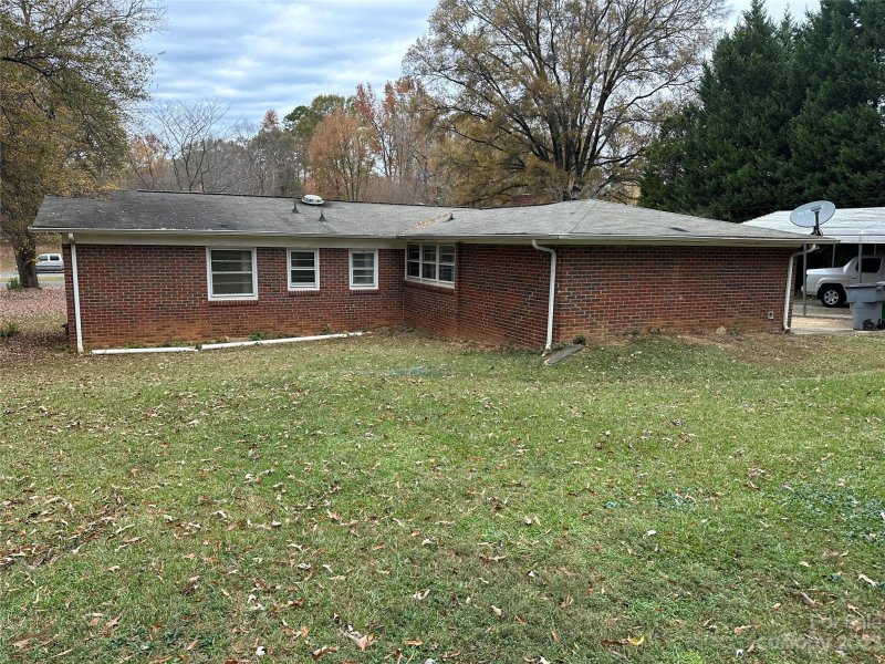 Property image 2 at 5418 Twin Lane, Charlotte, NC 28269