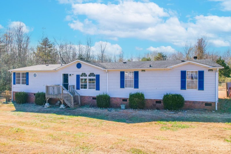 Property image 2 at 5136 Southbrook Drive, Kings Mountain, NC 28086