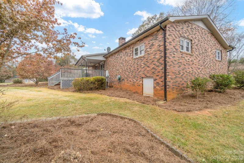 Property image 4 at 109 Maplewood Drive, Morganton, NC 28655