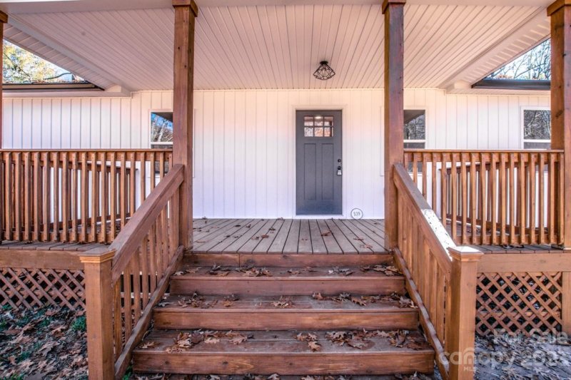 Property image 3 at 539 Dixie Drive, Mooresville, NC 28115
