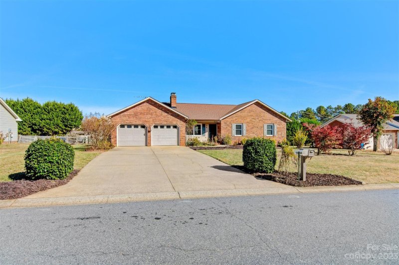 Property image 3 at 5164 Olde School Drive, Hickory, NC 28602