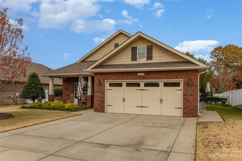 Property image 2 at 14117 Highland Meadow Road, Charlotte, NC 28273