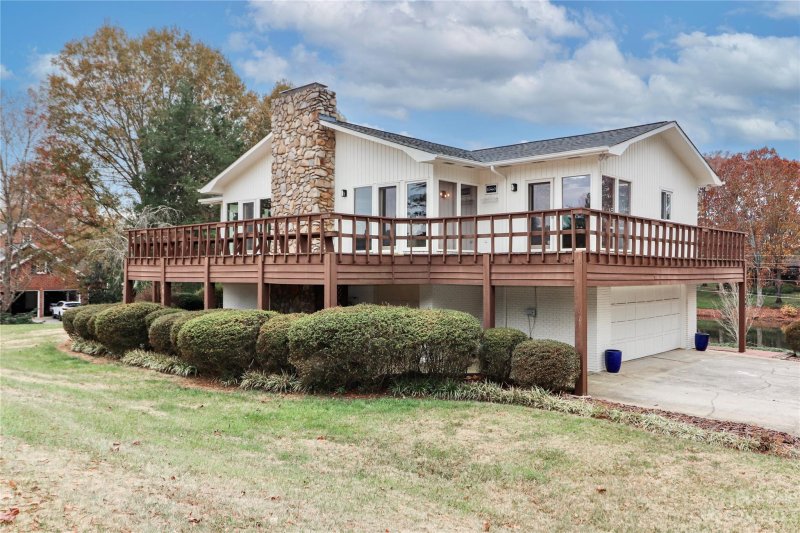 Property image 2 at 443 W Gleneagles Road, Statesville, NC 28625