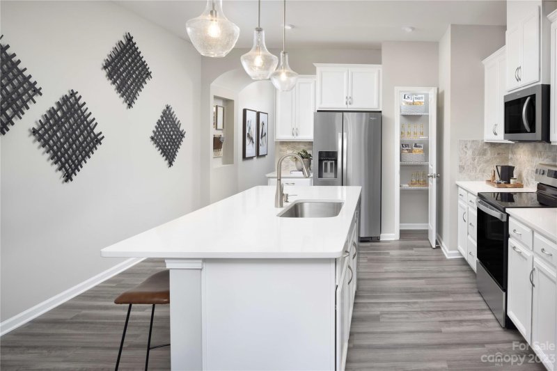 Property image 3 at 8024 Overmeadow Lane, Charlotte, NC 28269