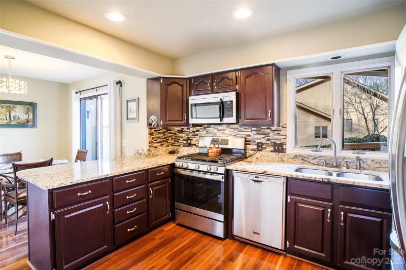 Property image 2 at 702 Red Oak Drive, Hendersonville, NC 28791