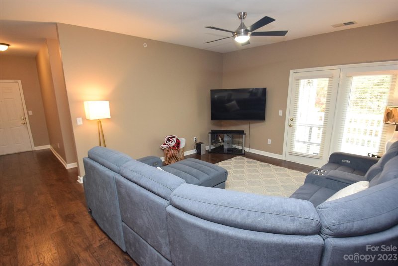 Property image 5 at 10638 Hill Point Court, Charlotte, NC 28262