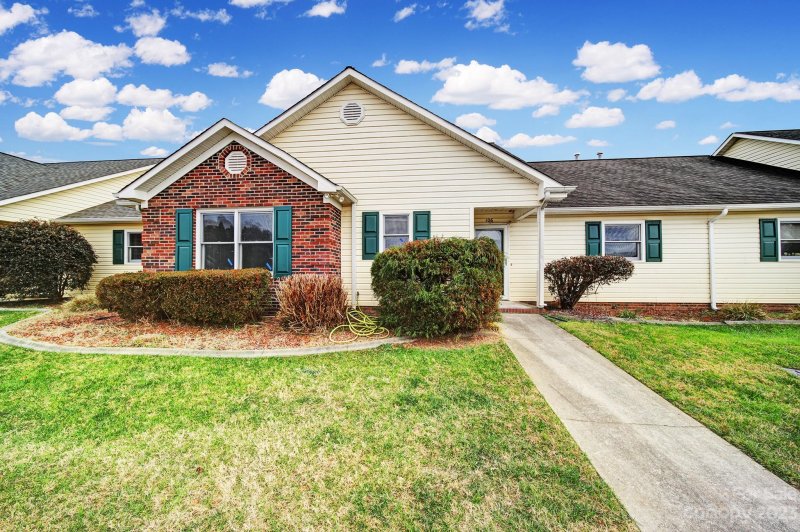 106 Hidden Creek Drive