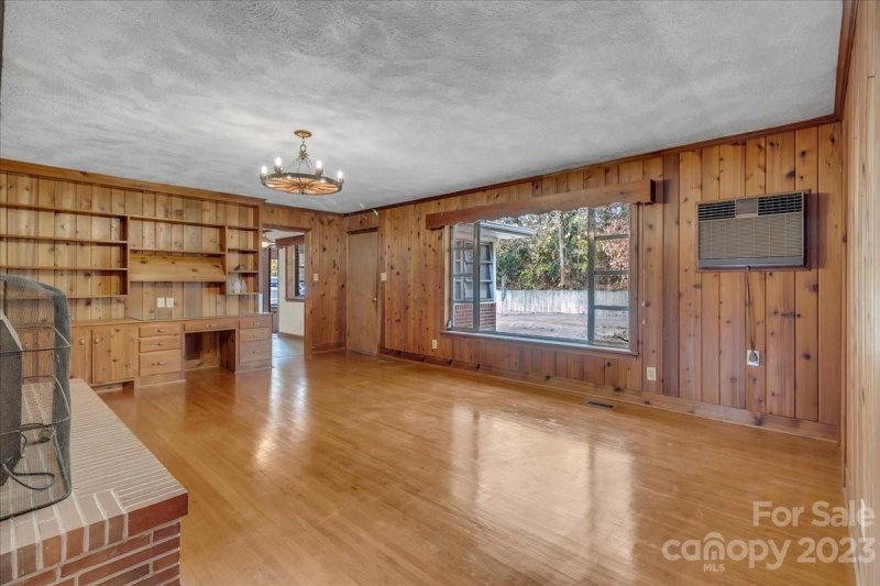 Property image 3 at 219 Walnut Avenue, Mount Holly, NC 28120