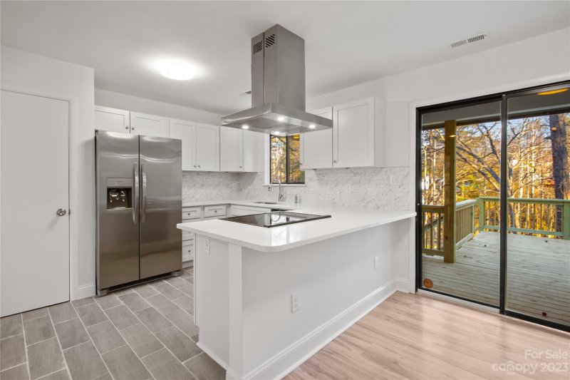 Property image 4 at 8128 Tiburon Circle, Charlotte, NC 28215