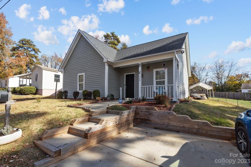 Property image 2 at 2509 Moreland Street, Charlotte, NC 28208