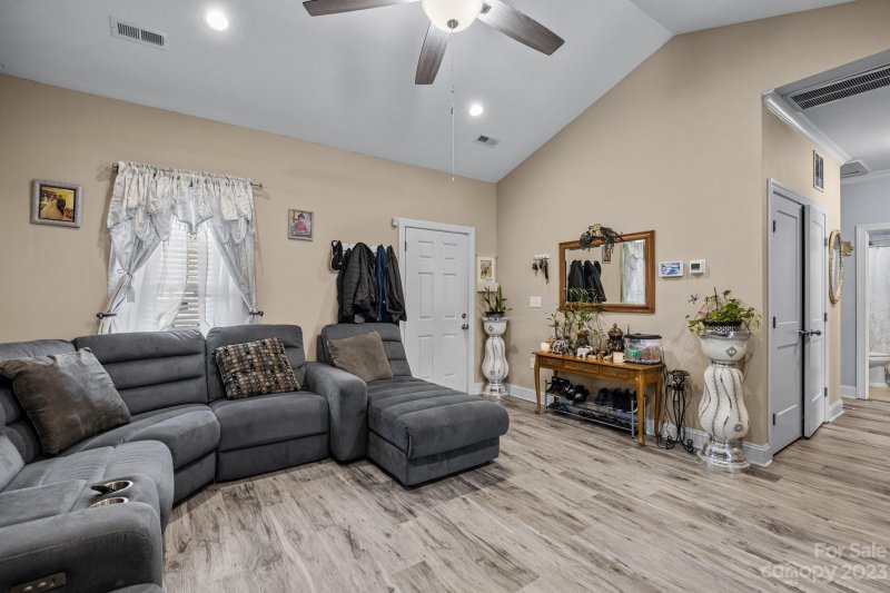 Property image 5 at 2509 Moreland Street, Charlotte, NC 28208