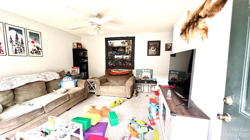 Property image 4 at 2300 Greenleaf Drive, Gastonia, NC 28052