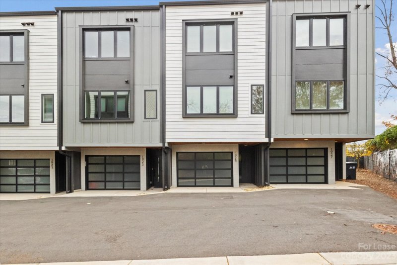 Property image 2 at 1921 W Trade Street, Charlotte, NC 28216