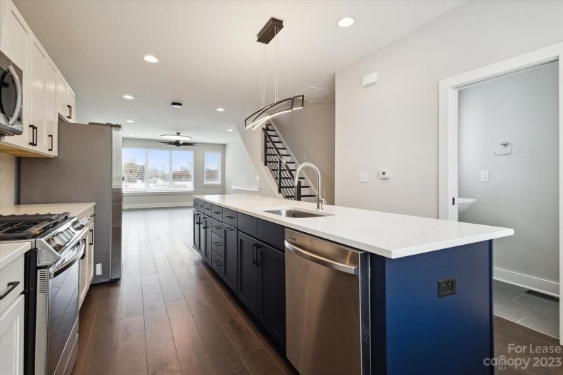 Property image 5 at 1921 W Trade Street, Charlotte, NC 28216