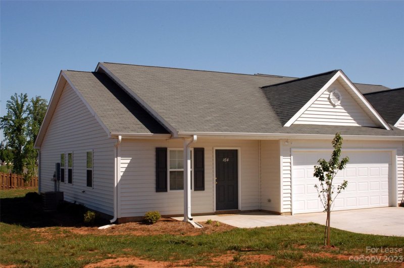 Property image 2 at 164 Springwood Lane, Mooresville, NC 28117