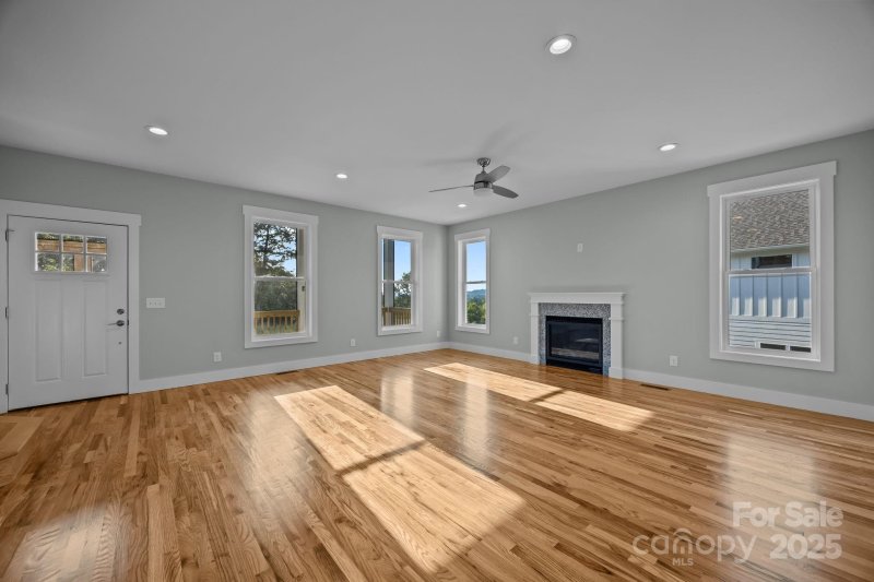 Property image 4 at 31 Loblolly Lane, Asheville, NC 28803