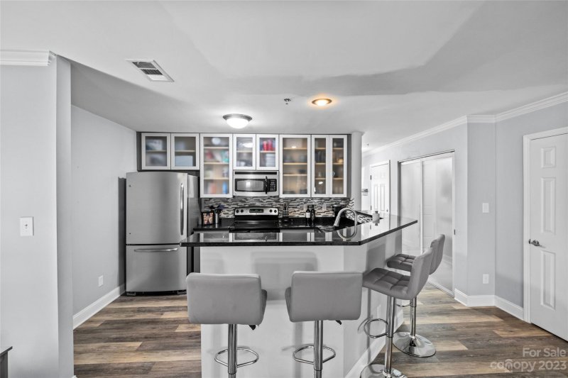 Property image 4 at 505 N Graham Street, Charlotte, NC 28202