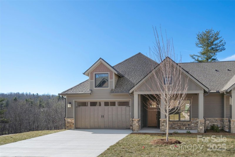 Property image 2 at 98 Chimney Chase Trail, Hendersonville, NC 28739