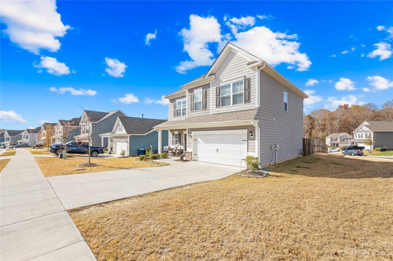 Property image 3 at 337 Crandon Road, Mount Holly, NC 28120