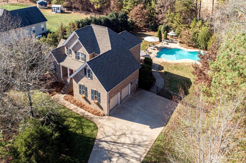 Property image 2 at 1833 Jaya Drive, Sherrills Ford, NC 28673