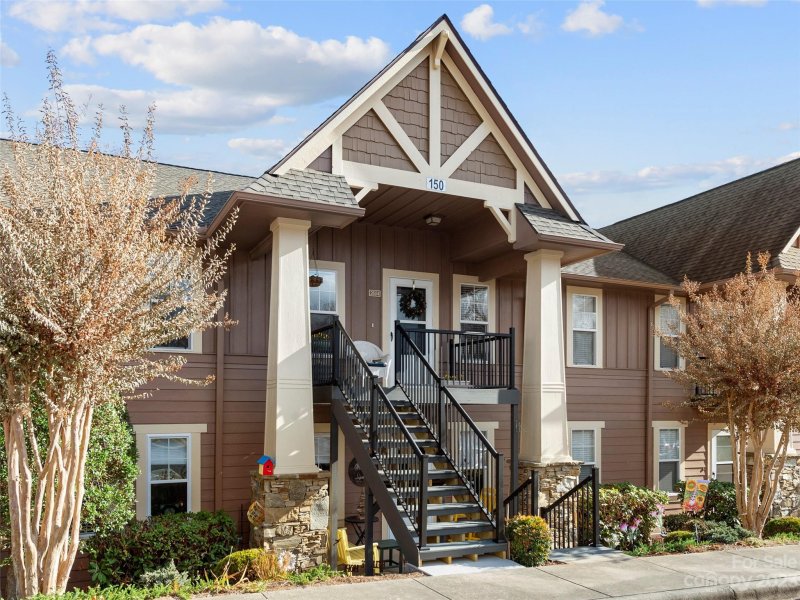 Property image 2 at 2604 Deermouse Way, Hendersonville, NC 28792