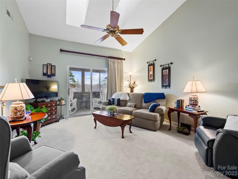 Property image 3 at 2604 Deermouse Way, Hendersonville, NC 28792