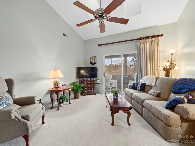 Property image 4 at 2604 Deermouse Way, Hendersonville, NC 28792