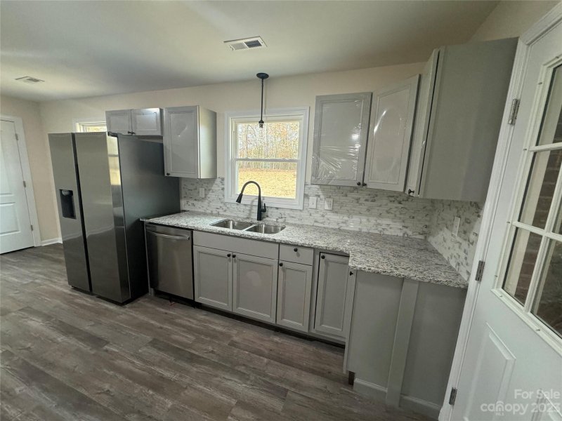 Property image 2 at 581 Pontiac Drive, Shelby, NC 28152