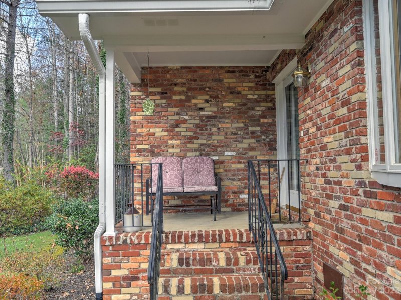 Property image 2 at 206 Childs Drive, Hendersonville, NC 28791