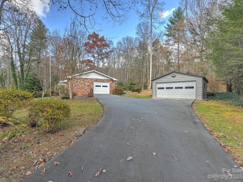 Property image 3 at 206 Childs Drive, Hendersonville, NC 28791