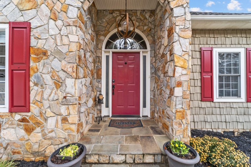 Property image 4 at 2558 Camelia Pointe Drive, Sherrills Ford, NC 28673