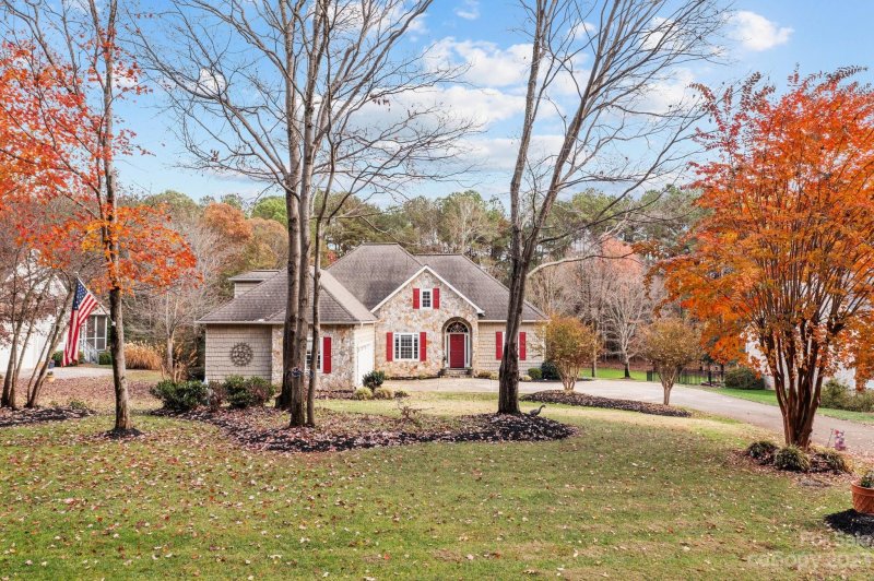 Property image 5 at 2558 Camelia Pointe Drive, Sherrills Ford, NC 28673