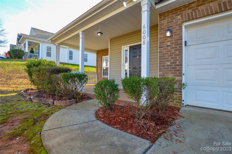 Property image 4 at 6008 Timbertop Lane, Charlotte, NC 28215