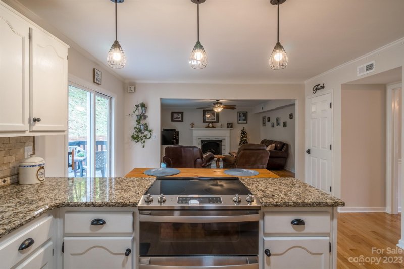 Property image 5 at 5398 Gunpowder Drive, Hickory, NC 28601