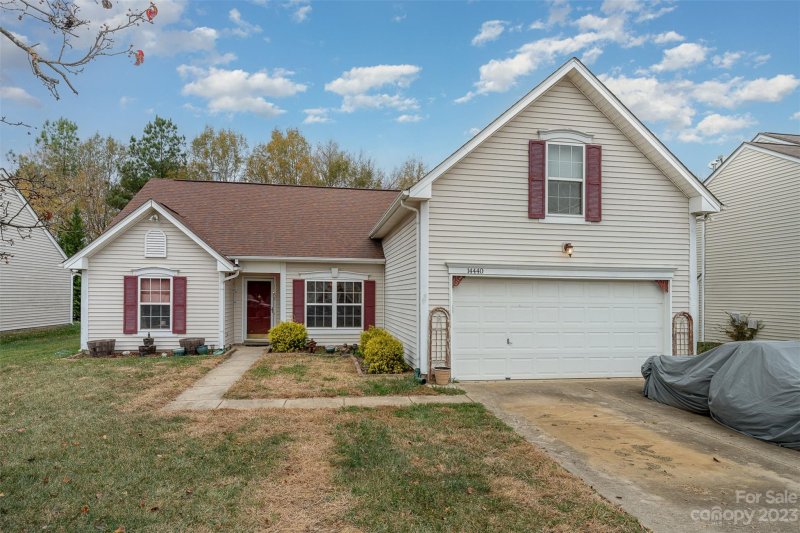 Property image 2 at 14440 Arlandes Drive, Charlotte, NC 28278