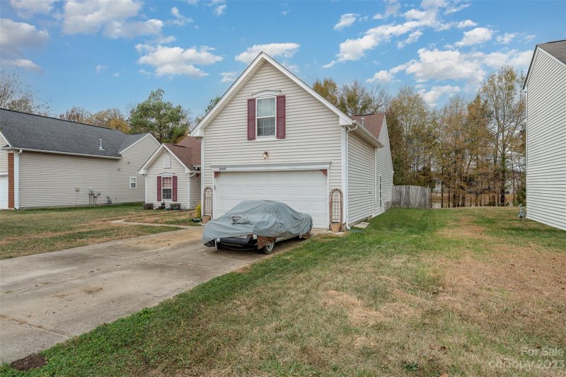 Property image 3 at 14440 Arlandes Drive, Charlotte, NC 28278