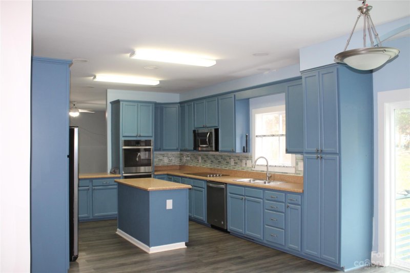 Property image 3 at 13030 Homewood Drive, Charlotte, NC 28262