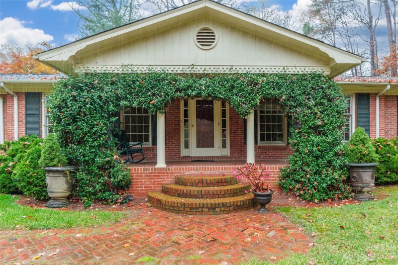 Property image 3 at 112 Benfield Avenue, York, SC 29745
