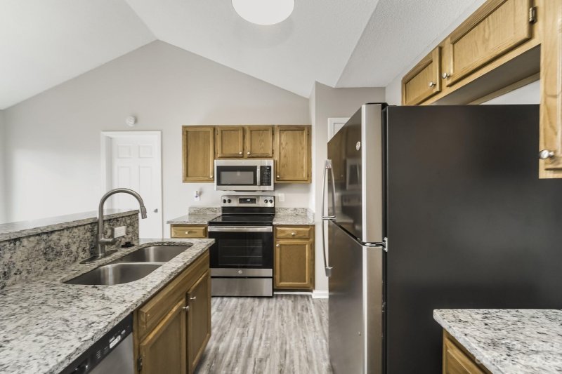 Property image 4 at 7052 Hunters Bluff Drive, Denver, NC 28037