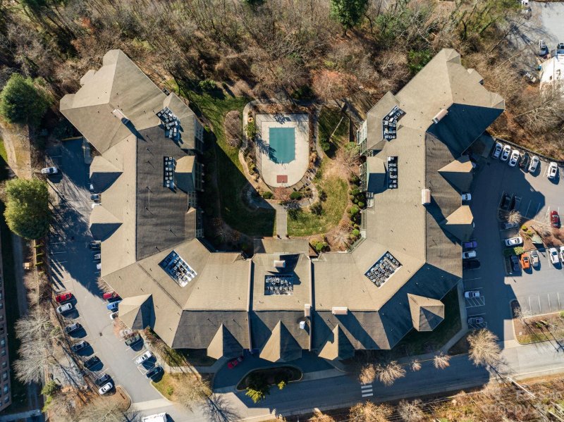 Property image 3 at 9 Kenilworth Knoll, Asheville, NC 28805