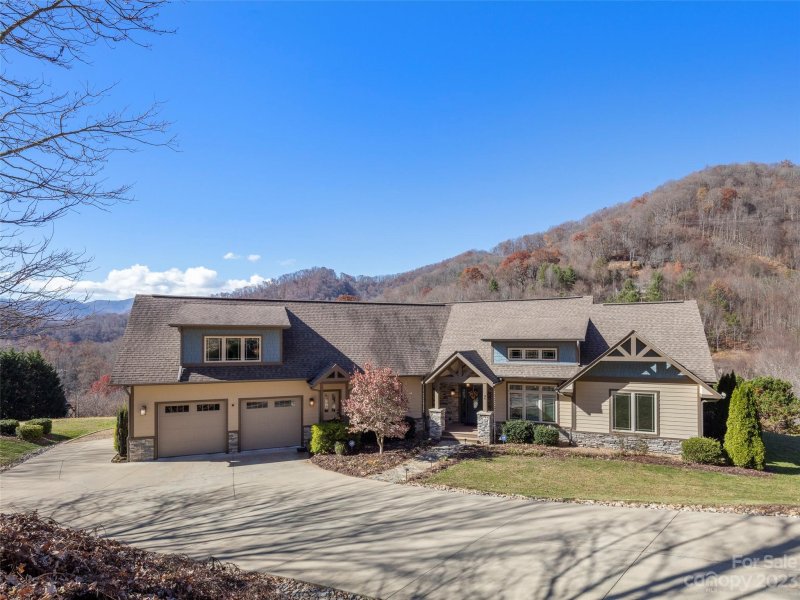 Property image 2 at 36 Kinross Lane, Waynesville, NC 28785