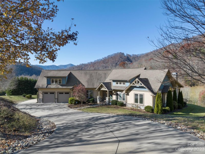 Property image 3 at 36 Kinross Lane, Waynesville, NC 28785