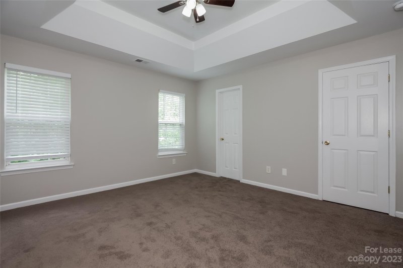 Property image 5 at 911 Grass Hollow Court, Charlotte, NC 28216