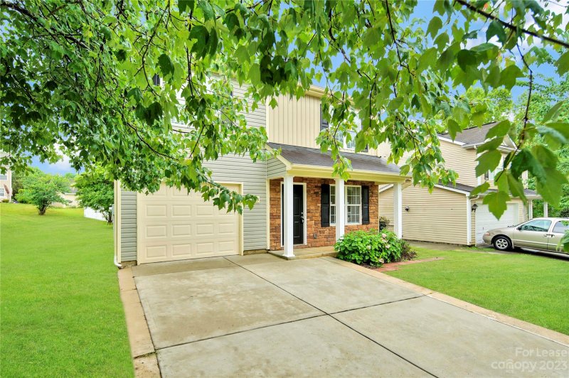 Property image 3 at 6843 Squirrels Foot Court, Charlotte, NC 28217